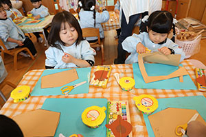 絵馬の制作　こあら