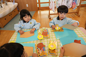 絵馬の制作　こあら