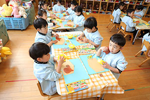 絵馬の制作　こあら