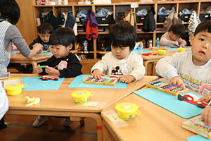 獅子舞の制作　ひよこ