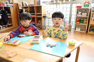 獅子舞の制作　ひよこ