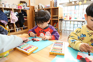 獅子舞の制作　ひよこ