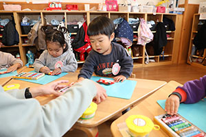 獅子舞の制作　ひよこ