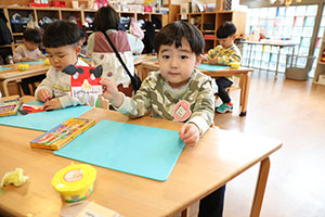 獅子舞の制作　ひよこ