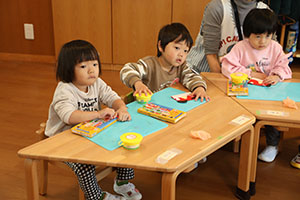 獅子舞の制作　ひよこ