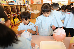 作品展　張り子の制作　Ｅ