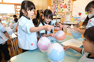 作品展　張り子の制作　Ｅ