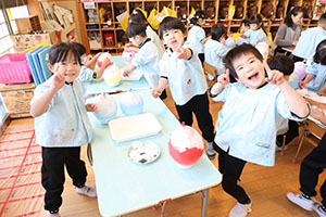 作品展　張り子の制作　Ｅ