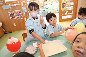 作品展　張り子の制作　Ｅ