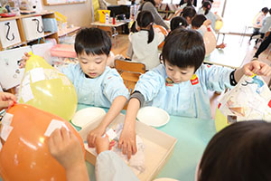 作品展　張り子の制作　Ｄ