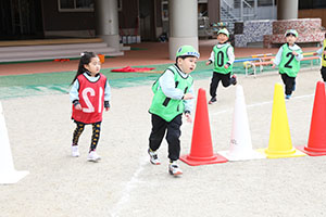 サッカー教室が開かれました　B・D