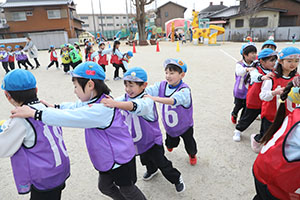 サッカー教室が開かれました　B・D