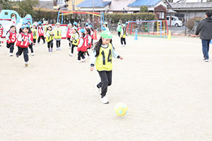 サッカー教室が開かれました　B・D