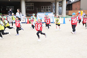 サッカー教室が開かれました　B・D