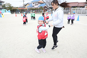 サッカー教室が開かれました　B・D