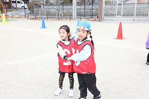 サッカー教室が開かれました　B・D