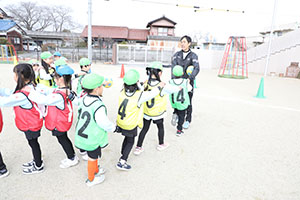 サッカー教室が開かれました　B・D