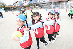 サッカー教室が開かれました　B・D