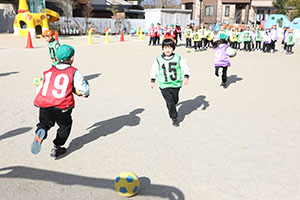 サッカー教室が開かれました　A・E