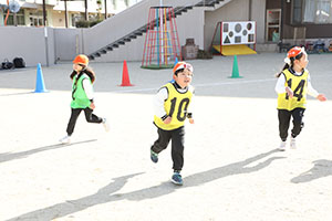 サッカー教室が開かれました　A・E