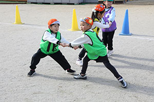 サッカー教室が開かれました　A・E