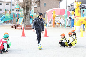 サッカー教室が開かれました　A・E