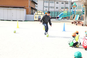 サッカー教室が開かれました　A・E