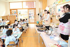 ホットケーキパーティ　　ひまわり・たんぽぽ・すみれ