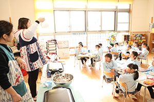 ホットケーキパーティ　　ひまわり・たんぽぽ・すみれ