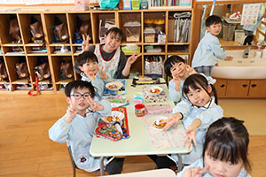 ホットケーキパーティ　　ひまわり・たんぽぽ・すみれ