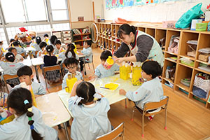 作品展の制作活動　たんぽぽ