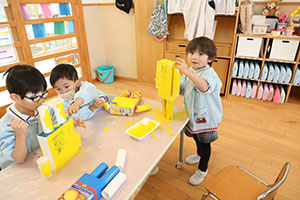 作品展の制作活動　すみれ