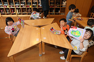 獅子舞の制作　あひる