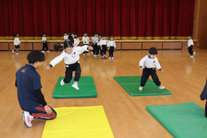 体操教室　ーマットー　すみれ