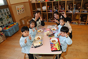 ホットケーキパーティ　りす・こあら・きりん