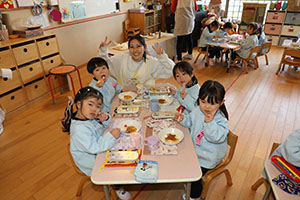 ホットケーキパーティ　りす・こあら・きりん