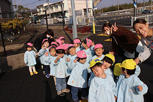 お散歩へでかけました　ひよこ・あひる・ぺんぎん