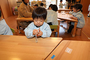 毛糸通しの練習✨　あひる