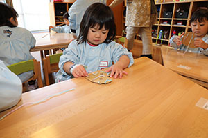 毛糸通しの練習✨　あひる