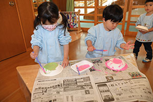 作品展の制作活動とマラソンの様子　ぺんぎん