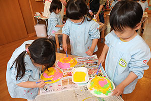 作品展の制作活動とマラソンの様子　ぺんぎん