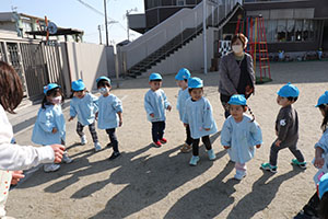 作品展の制作活動とマラソンの様子　ぺんぎん