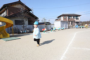 作品展の制作活動とマラソンの様子　ぺんぎん