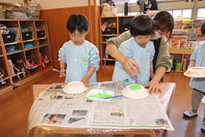作品展の制作活動とマラソンの様子　ぺんぎん