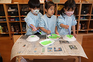 作品展の制作活動とマラソンの様子　ぺんぎん