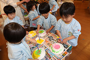 作品展の制作活動とマラソンの様子　ぺんぎん