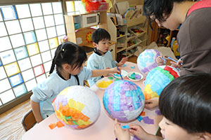 張り子の制作　D