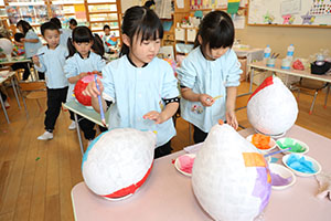 張り子の制作　D