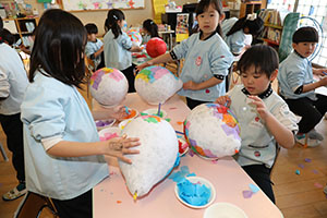 張り子の制作　D