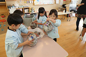 張り子の制作　ばら